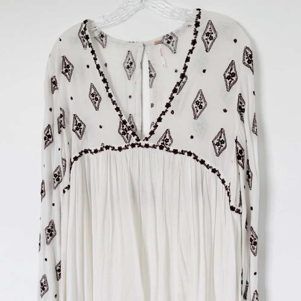 Free People Diamond Embroidery Off White Tunic Blouse Top Size Medium - Picture 5 of 7